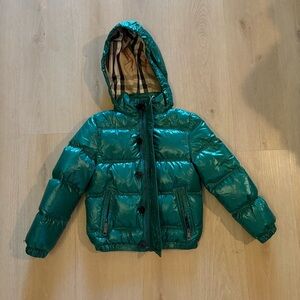 Burberry Green Puffer Jacket with Check Lining brand new size 5y